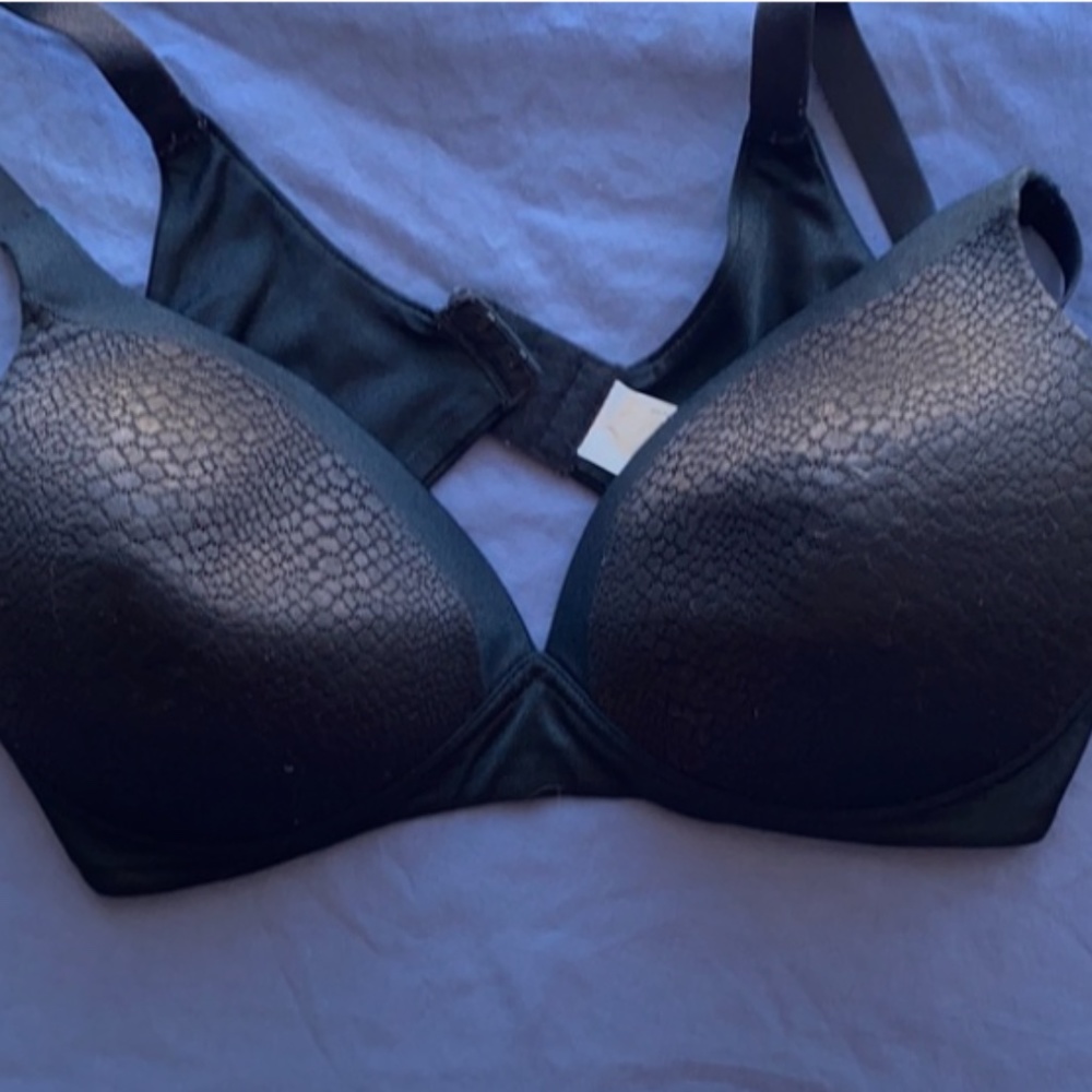 Warners BLK Plunge,  38D  *P1014